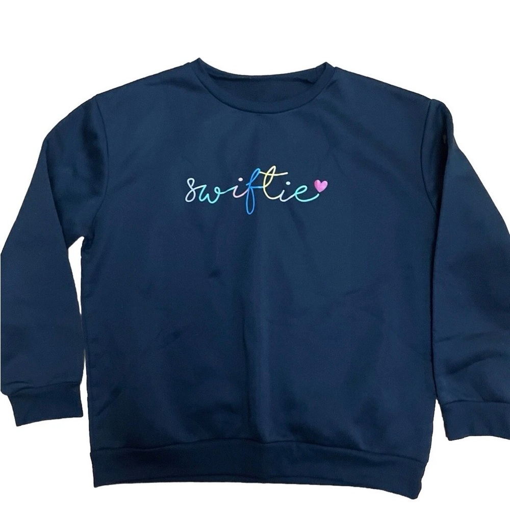 Women’s Size XL  "SWIFTIE" Logo Black Sweatshirt